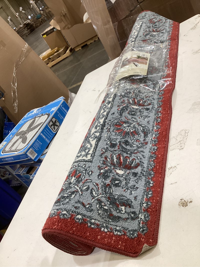 Condition photo showing Good Condition for 5'x7' americana floral area rug red/blue - threshold ?