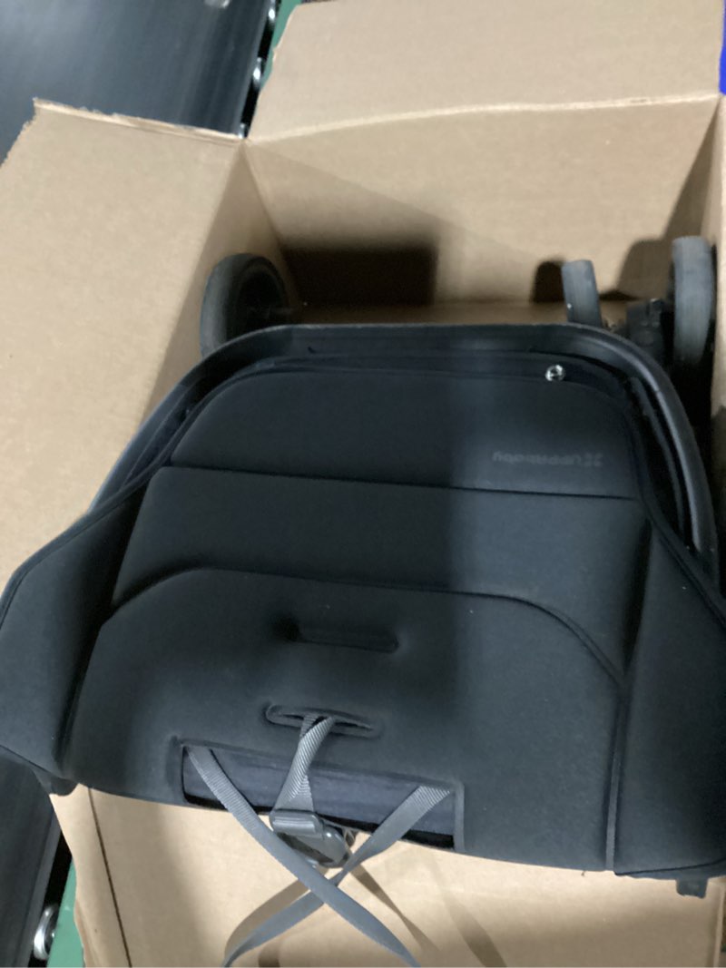 Condition photo showing Good Condition for uppababy minu v3