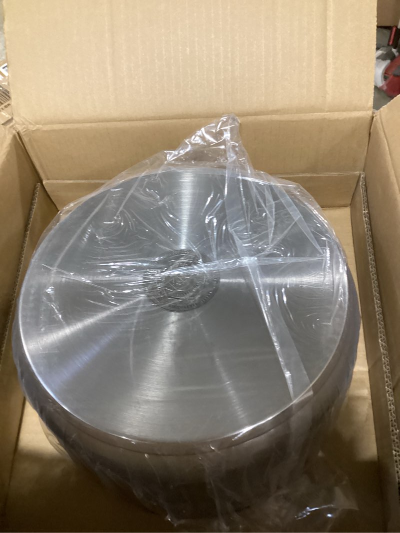 Condition photo showing New/Like New for homichef 10 quart stock pot with glass lid - nickel free stainless steel 10 qt pots with handle - mirror polished stockpot 10 quart - induction cooking pots with lid - healthy soup pot shiny silver - mirror polished stainless steel 10 quarts