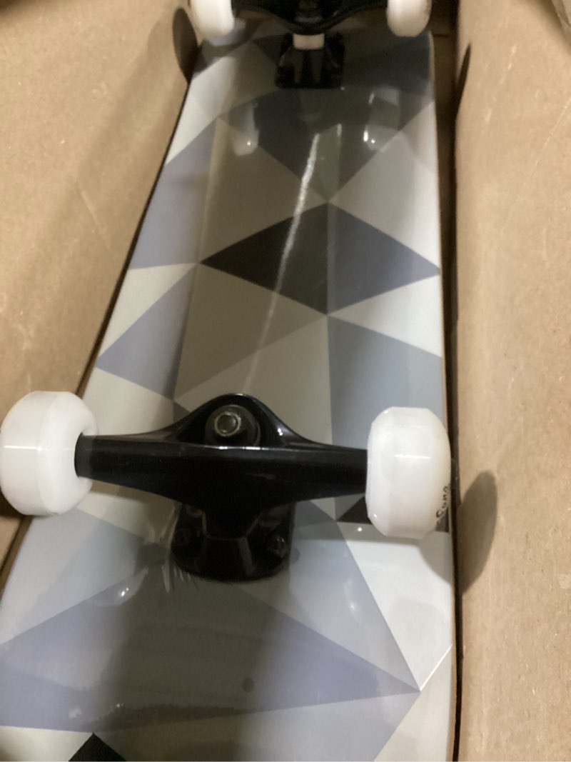 Condition photo showing Good Condition for WhiteFang Skateboards for Beginners, Complete Skateboard 31 x 7.88, 7 Layer Canadian Maple Double Kick Concave Standard and Tricks Skateboards for Kids and Beginners Diamond