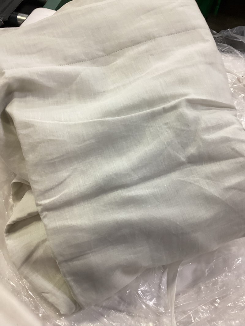 Condition photo showing New/Like New for european linen true blackout curtain size: 96x120