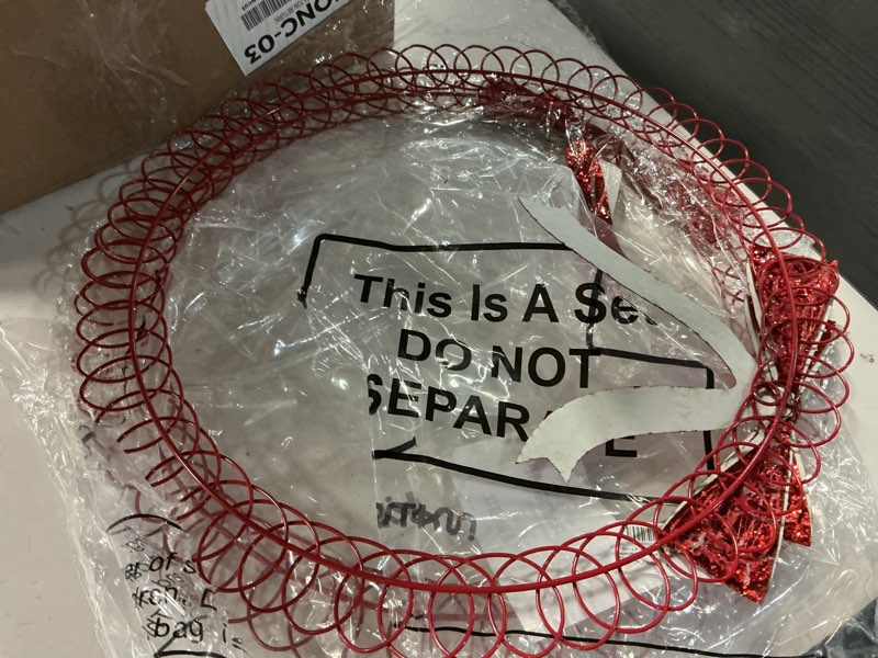 Condition photo showing Good Condition for 2 Pcs Christmas Photo Holder Display 17" Metal Wreath Xmas Card Holder Display Wall Hanging Decoration with Bow Wire Loop for Greeting Card Picture Insert Holiday Wall Decor(Black)