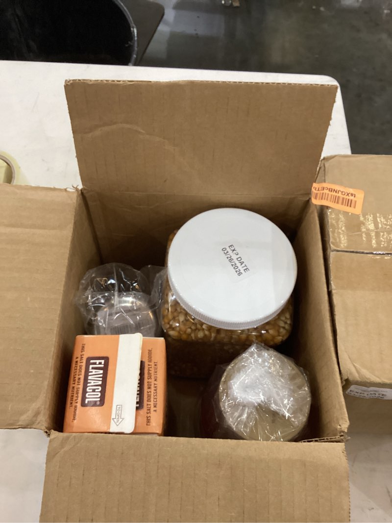Perfectware Movie Night Popcorn Set (Popcorn Kernels, Salt, Oil and Shaker)