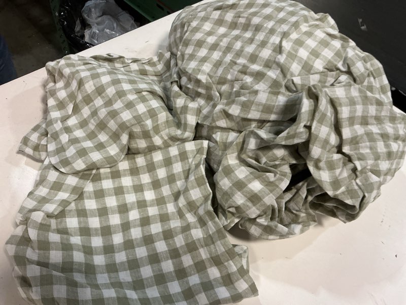 Condition photo showing Good Condition for european linen gingham fitted sheet set, king, willowleaf