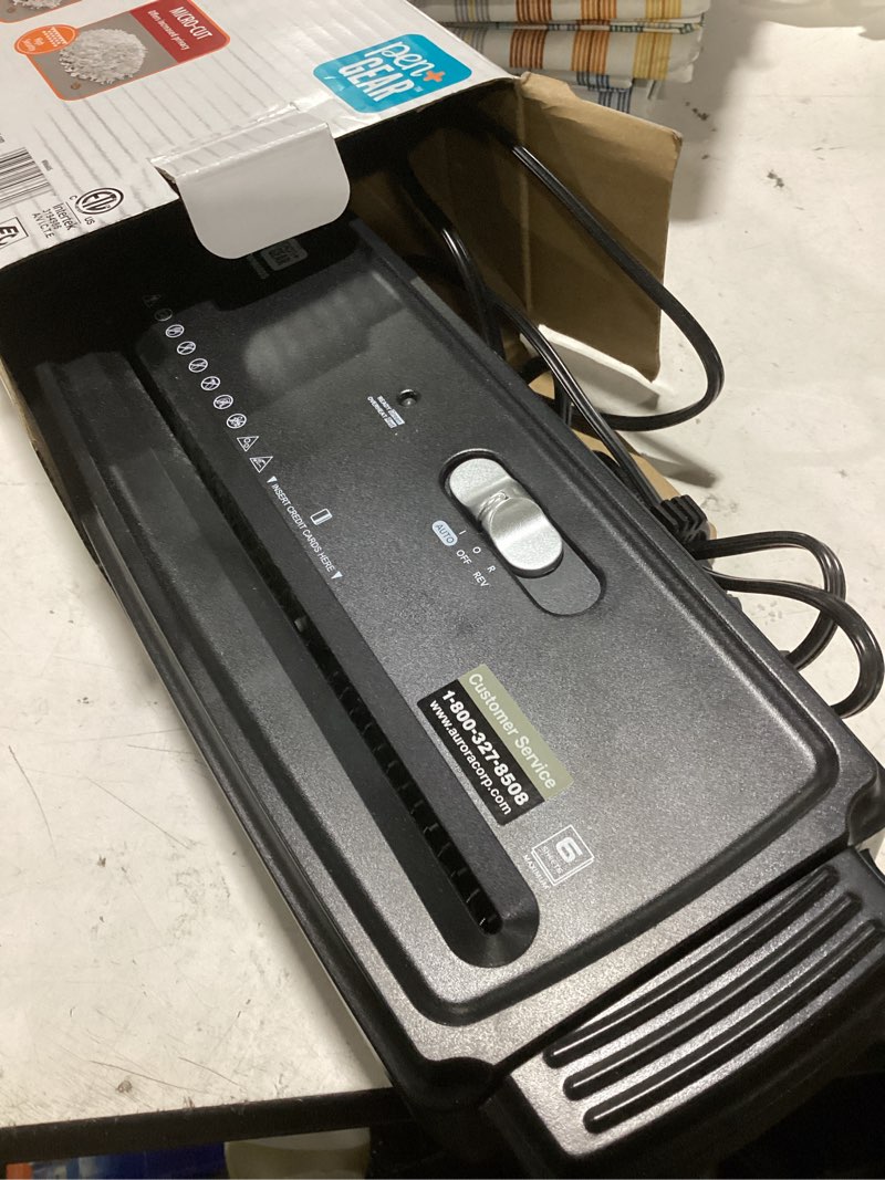 Condition photo showing Good Condition for pen+gear 6-sheet strip cut credit card & paper shredder, black