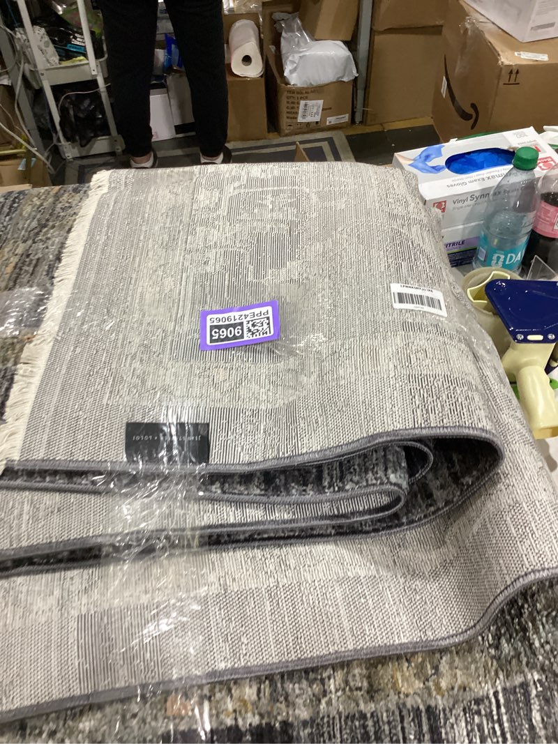 Condition photo showing New/Like New for Loloi Jean Stoffer Katherine Collection KES-03 Midnight/Tobacco 9'-6" x 9'-6", .25" Pile Height, Round Area Rug Midnight / Tobacco 9'6" (Round)