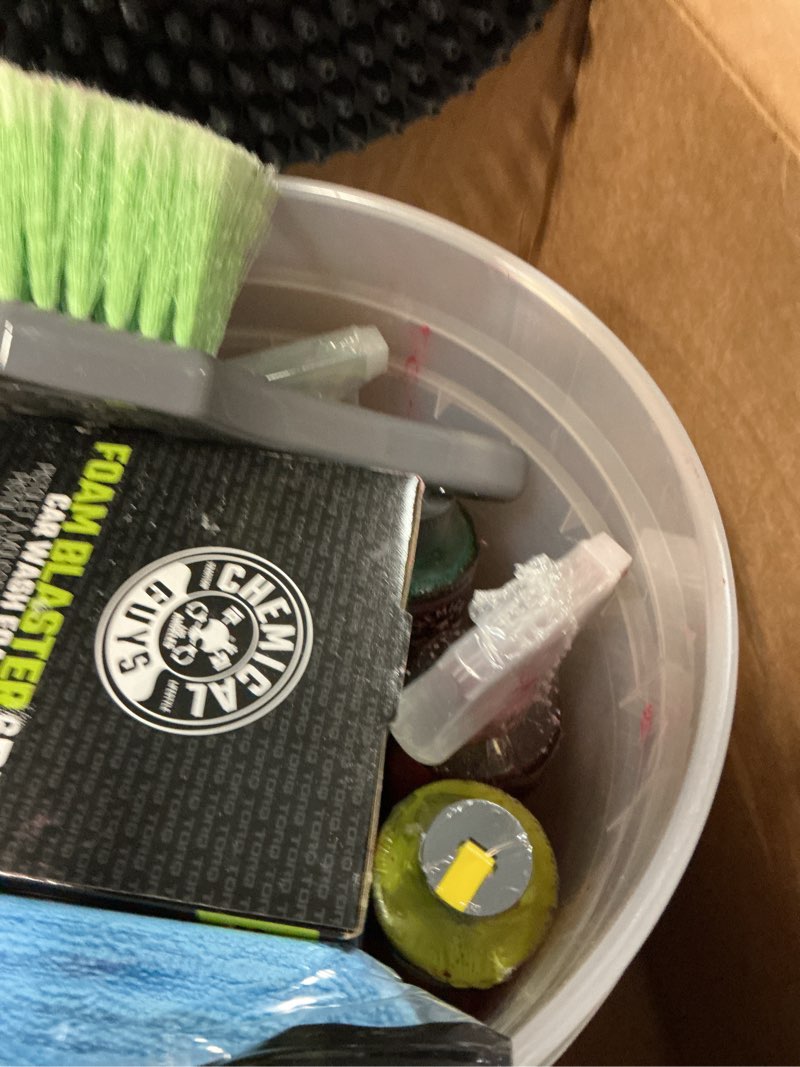 Condition photo showing As Is for chemical guys car wash kit 14-pc arsenal builder - with foam blaster, wash bucket, towels, applicators, and 16 oz soaps, waxes, and cleaners - complete car detailing gift set, works with garden hose hol126