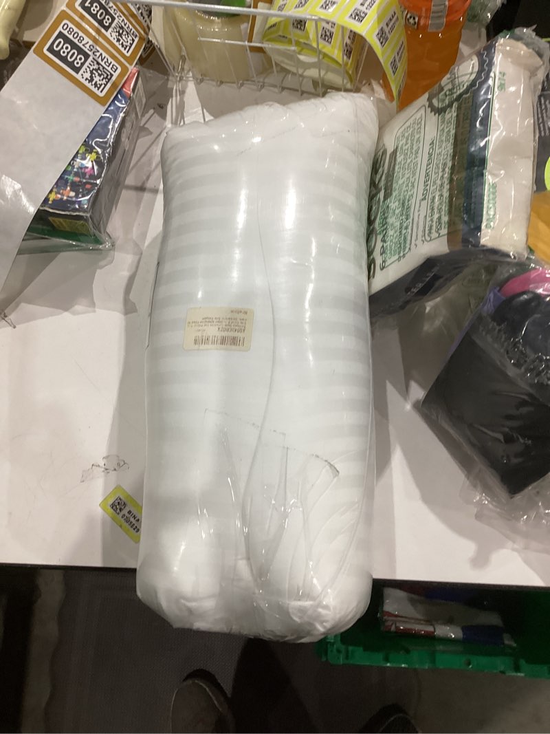 Condition photo showing New/Like New for Beckham Hotel Collection Bed Pillows King Size Set of 2 - Down Alternative Pillow for Back, Stomach or Side Sleepers