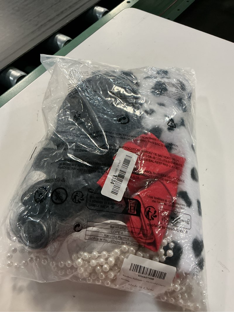 Condition photo showing Good Condition for 6pcs halloween costumes woman 2025, dalmatian costume set with dalmatian shawl, black and white short wig, wig cap accessory, red gloves and pearl necklace for halloween carnival cosplay