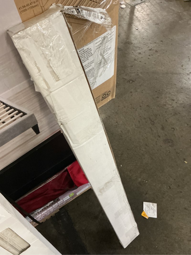 Condition photo showing As Is for mainstays blinds
