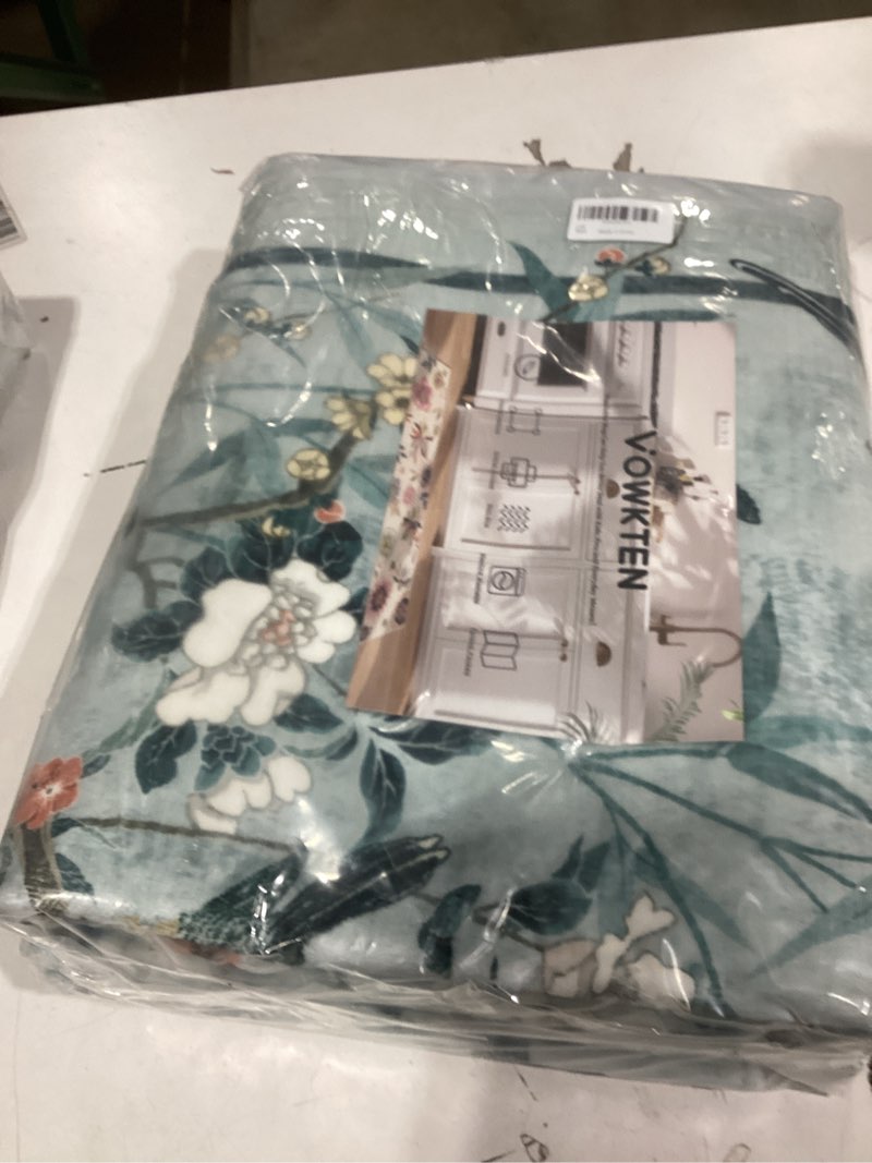 Condition photo showing New/Like New for Runner Rug Chinoiserie-Style Floral Vintage Kitchen Rugs Non Slip Washable with Rubber Backing Soft Carpet for Laundry, Bedroom, Bathroom, Blue Blue - Chinoiserie 2'7" x 8' (Rectangular)