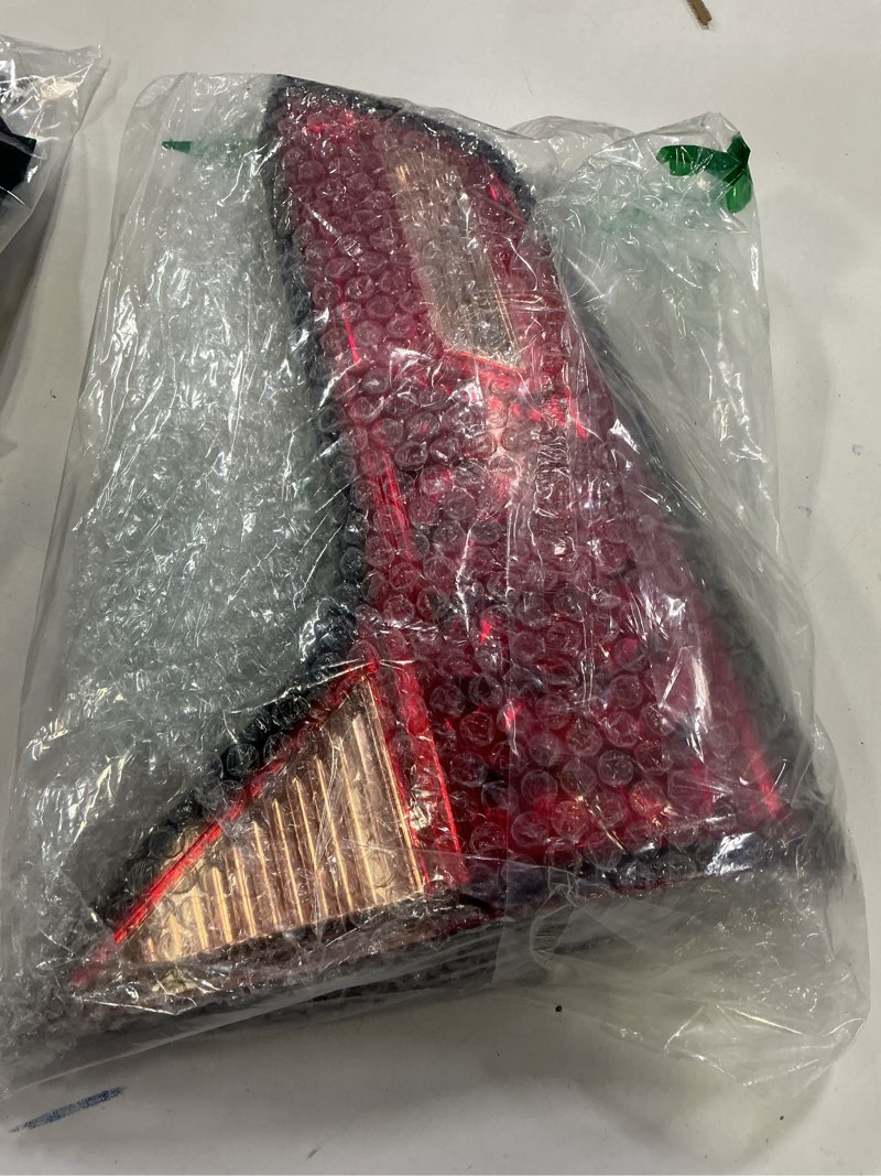 Condition photo showing Good Condition for Huray Inner Tail Light for Honda HRV 2016 2017 2018 Taillight Assembly Brake Lamp Replacement 34150-T7S-A01 Passenger Side (Right) Passenger Side (Inner)