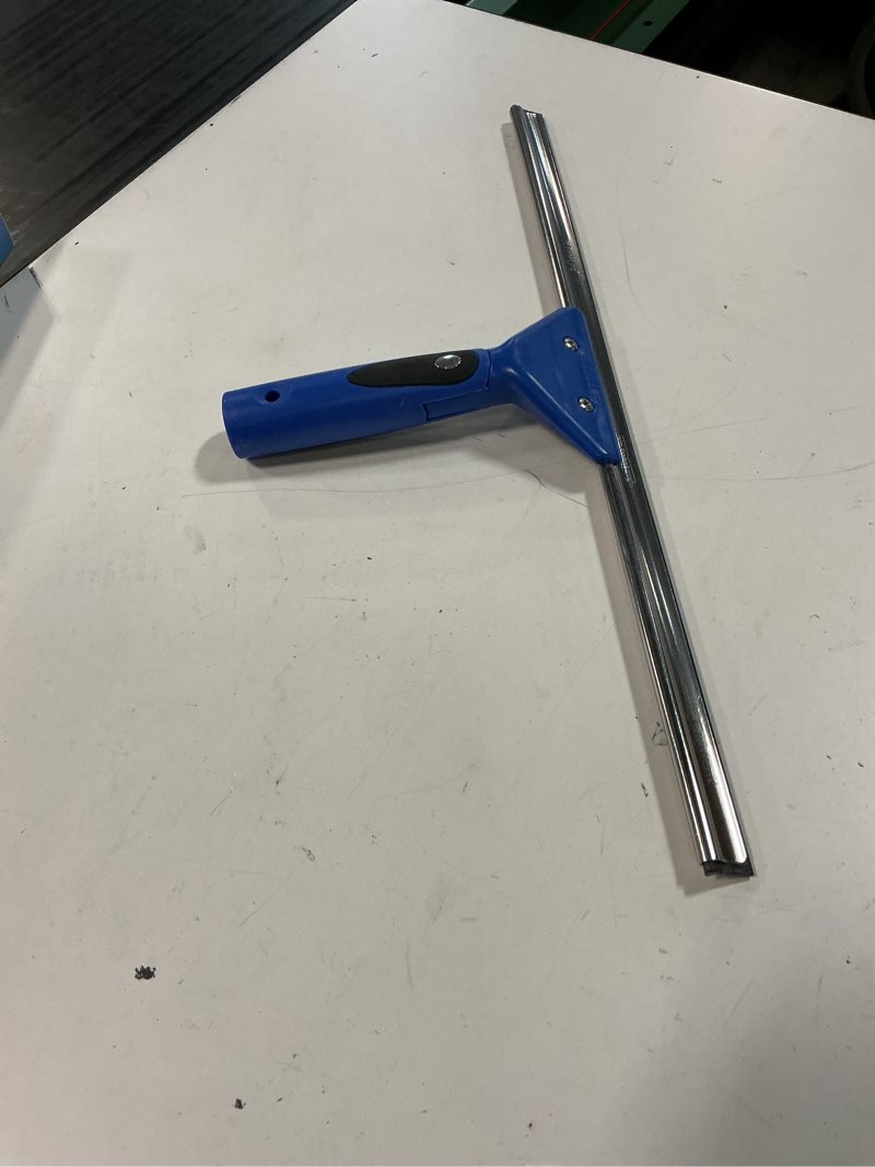 Condition photo showing Good Condition for proseries 18 in. super system squeegee