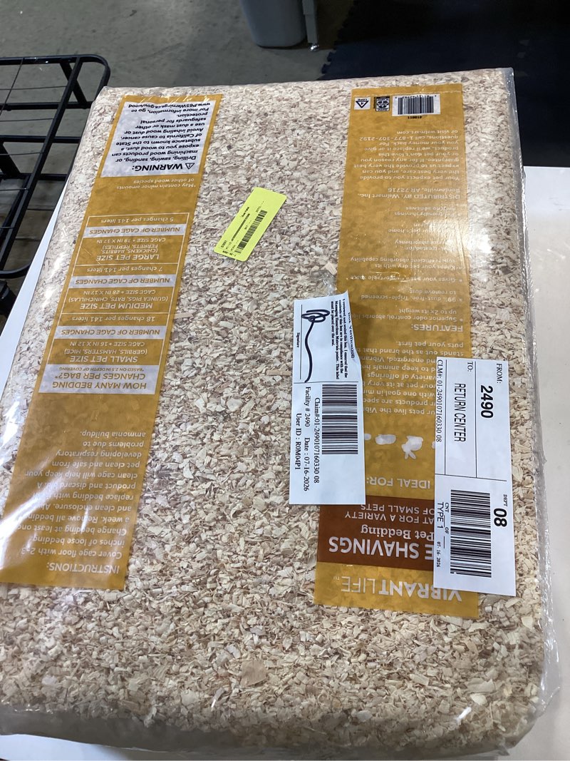 Condition photo showing New/Like New for vibrant life pine wood pet bedding, 141 l bag