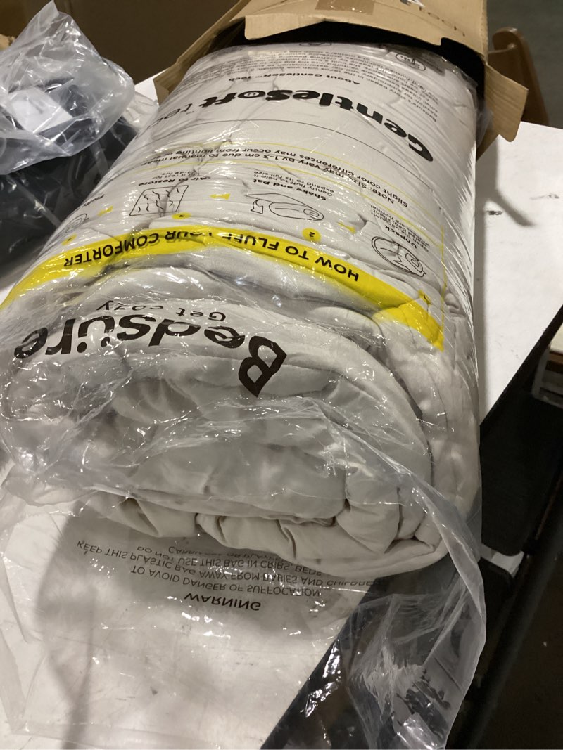 Condition photo showing Good Condition for bedsure queen comforter set, beige soft prewashed bedding for all seasons, 3 pieces gentlesoft™ bed set, 1 lightweight comforter (90"x90") and 2 pillowcases (20"x26") queen(90"x90") 01 - beige