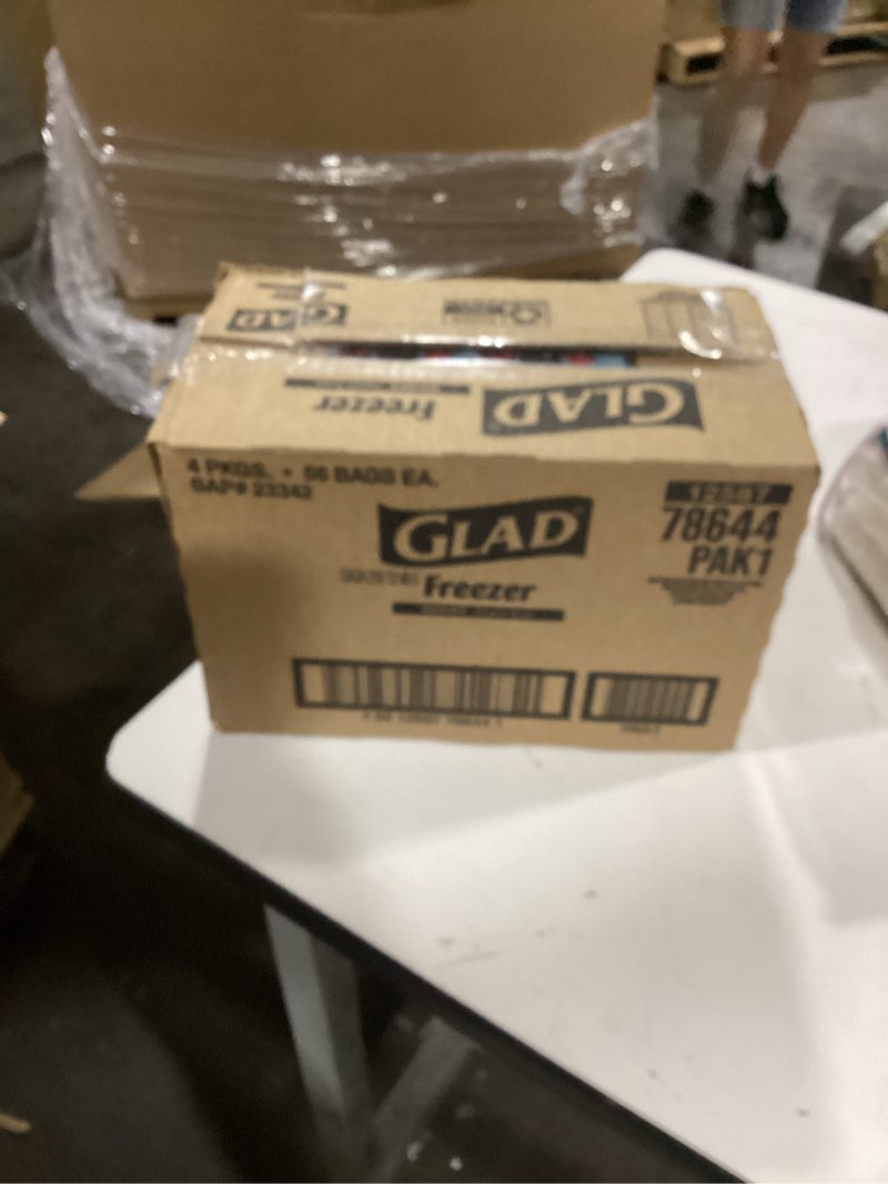 Condition photo showing New/Like New for glad zipper freezer storage plastic bags, quart, 56 count, pack of 4 (packaging may vary) 56 count (pack of 4) multicolor