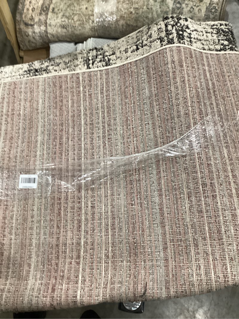 Condition photo showing Good Condition for Loloi Darby Collection DAR-02 Oatmeal/Charcoal 9'-2" x 13' Area Rug Oatmeal / Charcoal 9'2" x 13' (Rectangular)