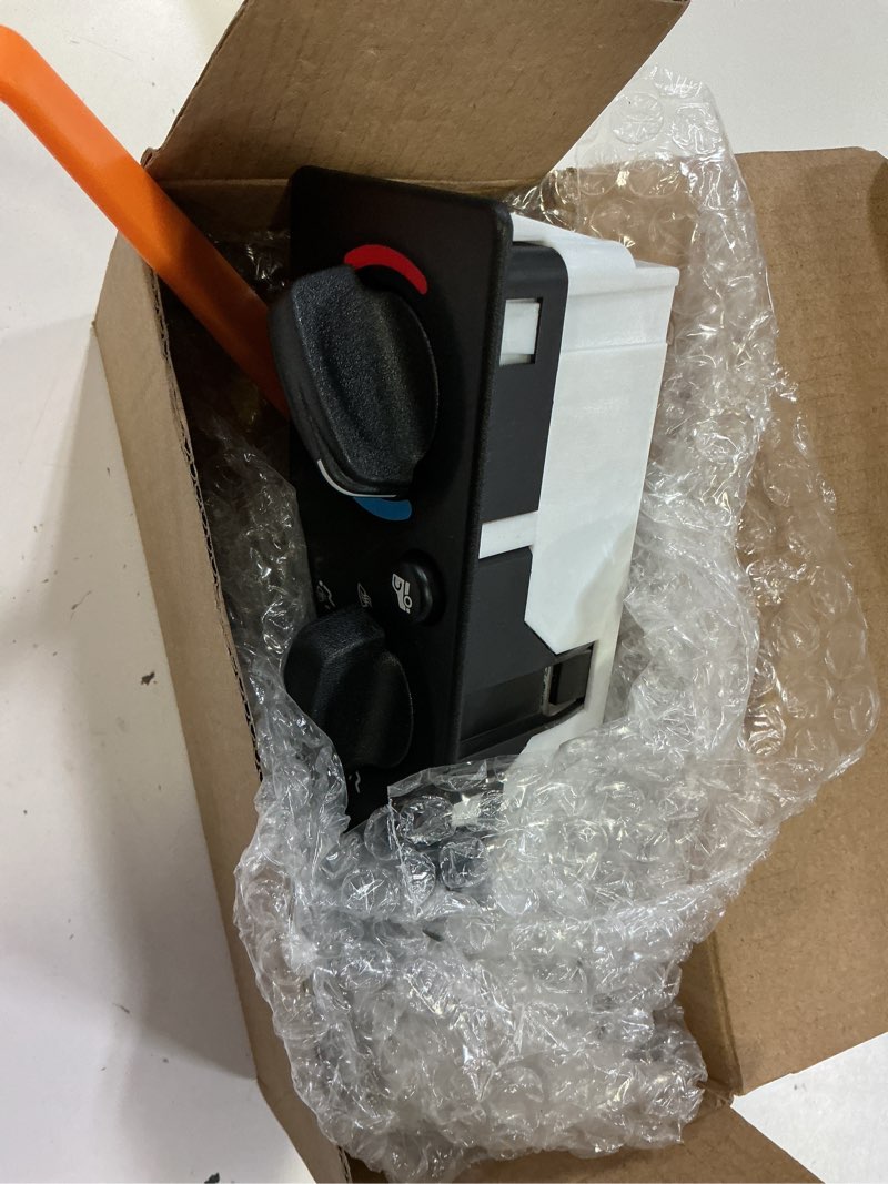 Condition photo showing Good Condition for q21-6012 ac climate control module compatible with peterbilt 325 330 335 337 348 357 365 367 378 379 384 385 386 388 389 trucks a/c control panel, q216012 hvac air temperature controller switch unit