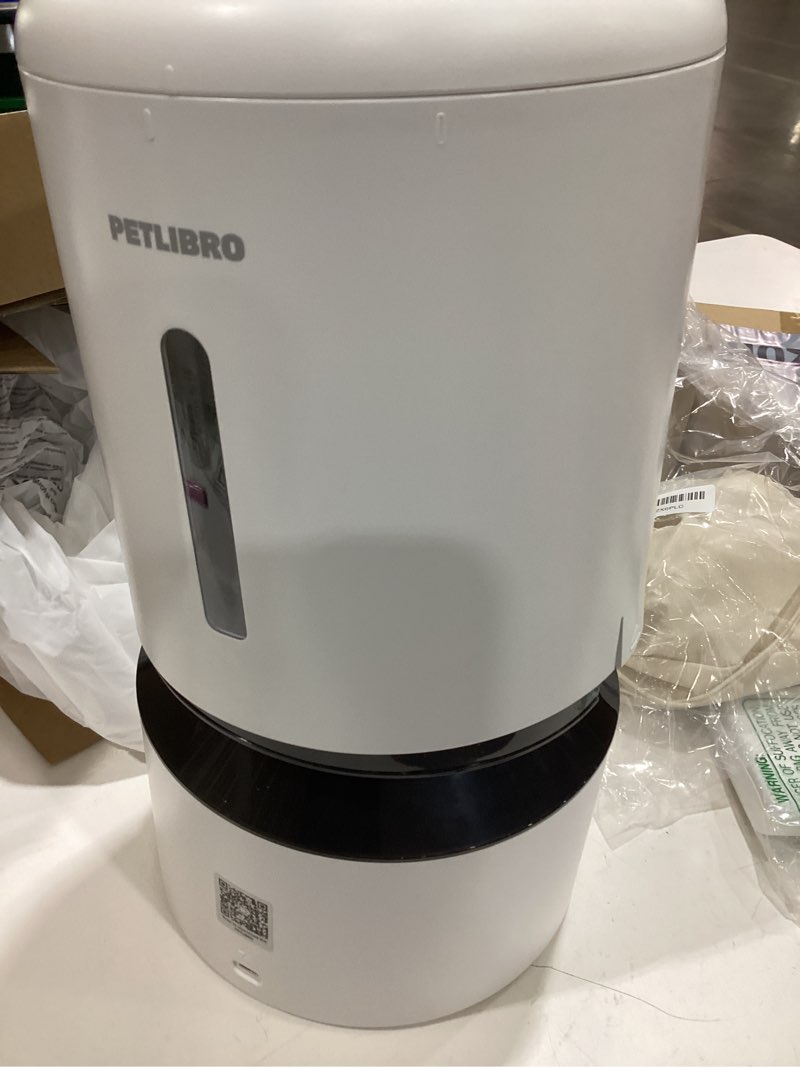 Condition photo showing Good Condition for petlibro automatic cat feeder with camera, auto pet food dispenser slow feeder dog bowl, 1080p hd video with night vision, 5g wifi with 2-way audio, stainless steel slow food tray for small dogs white 5l-with camera & slow feed bowl