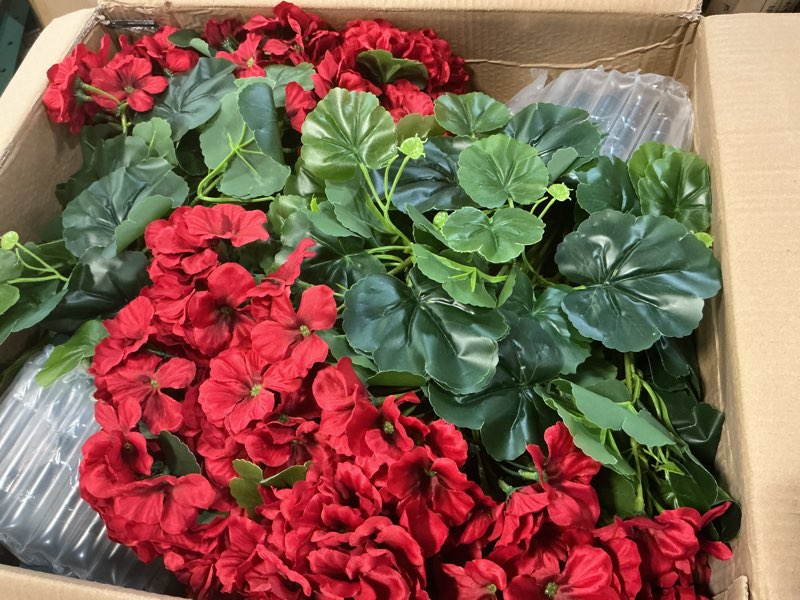 Condition photo showing Good Condition for qianyun artificial geranium bush – 20 inch outdoor potted artificial plant for front porch, uv resistant faux flower bush for garden, yard & patio decor (2 pack) red
