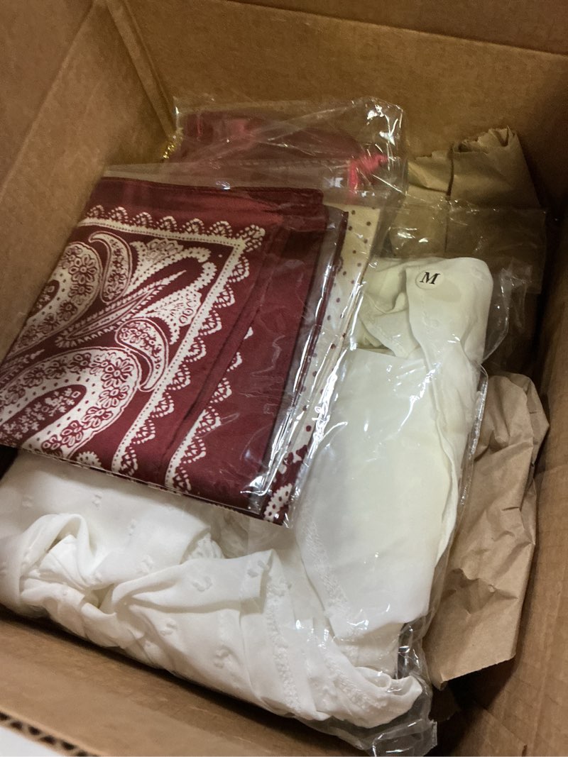 Condition photo showing New/Like New for gervaise women pirate costume dress accessories 9pcs pirate outfit halloween costume set white medium