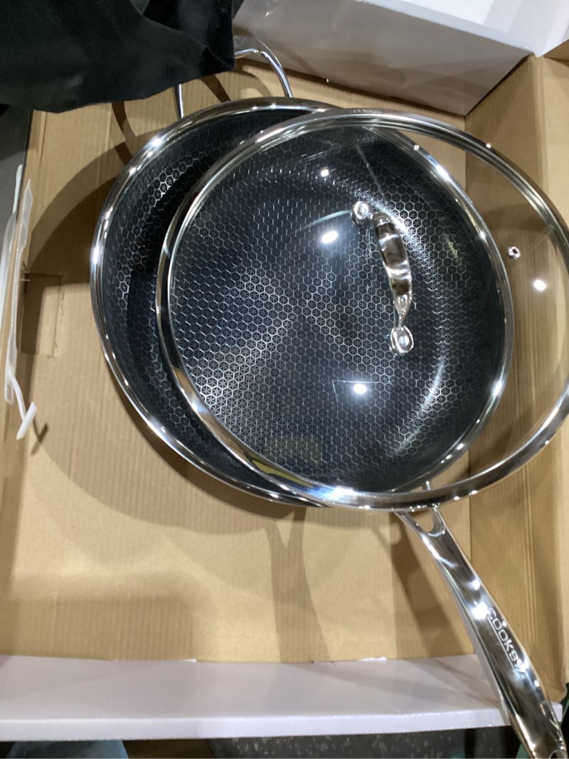Condition photo showing New/Like New for Cooksy 9 Inch Honeycomb Ceramic Surface Hybrid Stainless Steel Frying Pan, SIMILAR TO STOCK PHOTO 