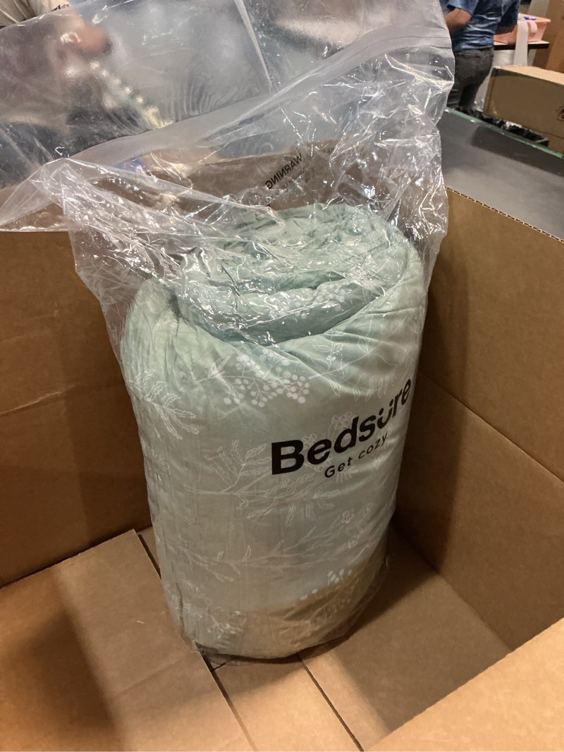 Condition photo showing New/Like New for bedsure full comforter set - sage green bed set, 3 pieces cute floral bedding, 1 soft reversible botanical flowers comforter and 2 pillow shams full 01 - sage green