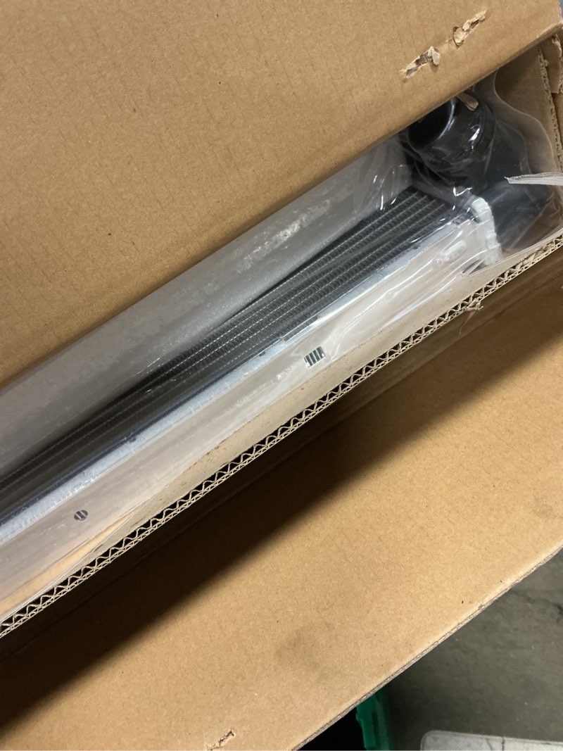 Condition photo showing New/Like New for radiator | compatible with 07-10 bmw 328i; 08-13 bmw 128i cu13392:(08-13)bmw128i(07-13)bmw328i(08-13)bmw m3