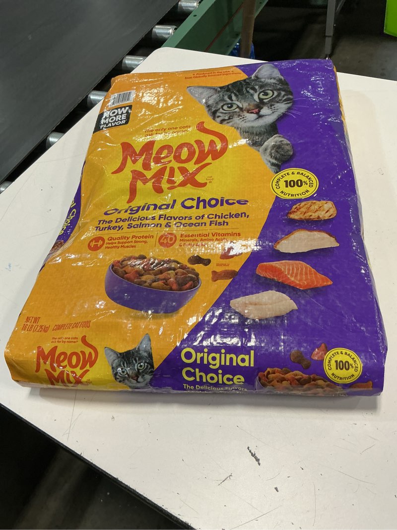Condition photo showing Good Condition for ( unknown best by date ) meow mix original choice dry cat food, 16 pound bag