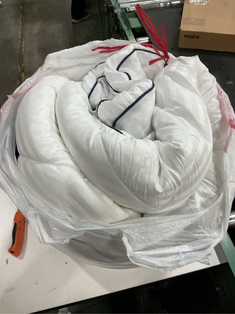Condition photo showing Good Condition for bedlore king mattress topper, thick pillow top pad for back pain relief, cooling soft mattress cover with deep pockets 6-18 inch white king