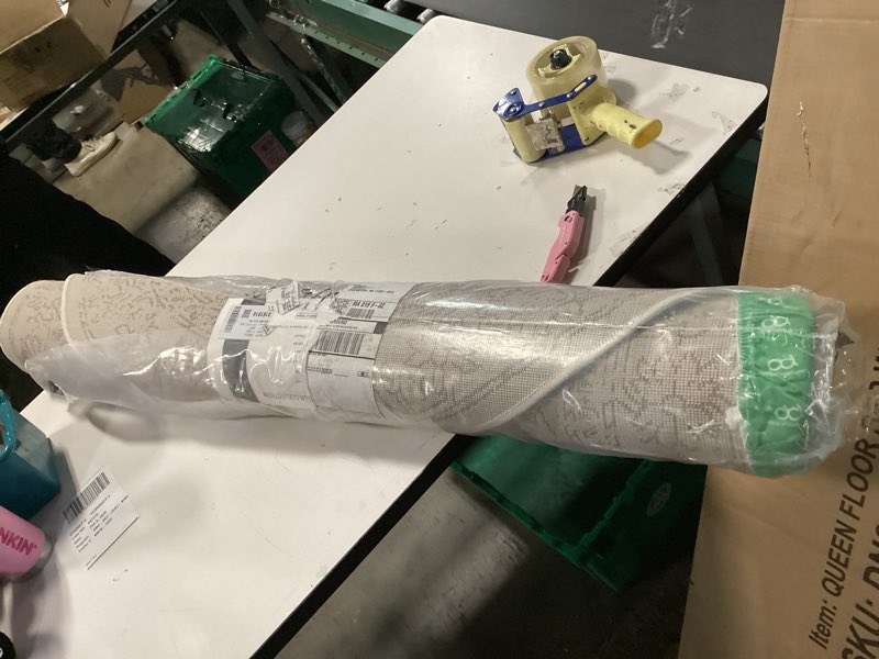 Condition photo showing New/Like New for JONATHAN Y Boho Vintage Diamond Cream/Gray Oval Area Rug 5X8 ft, Moroccan Hype for Living Room, Bedroom, Kitchen, Office, Easy-Cleaning, High Traffic, Pet-Friendly, Non-Shedding (MOH101B-5OV) Cream/Gray 5'3" x 8' (Oval)