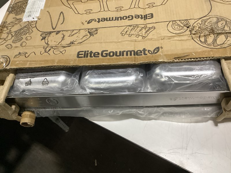 Condition photo showing Good Condition for Elite Gourmet EWM-6171 Triple 3 x 2.5 Qt. Trays, Buffet Server, Food Warmer Temperature Control, Clear Slotted Lids, Perfect for Parties, Entertaining & Holidays, 7.5 Qt Total, Stainless Steel 7.5 Quart / 3 Trays