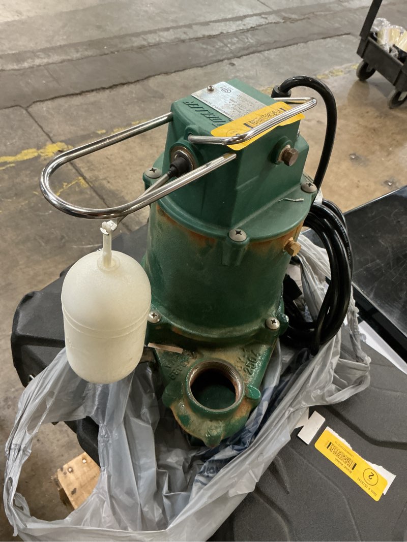 Condition photo showing As Is for zoeller 1/2-hp 115 -volt 80-gallon cast iron submersible sump pump