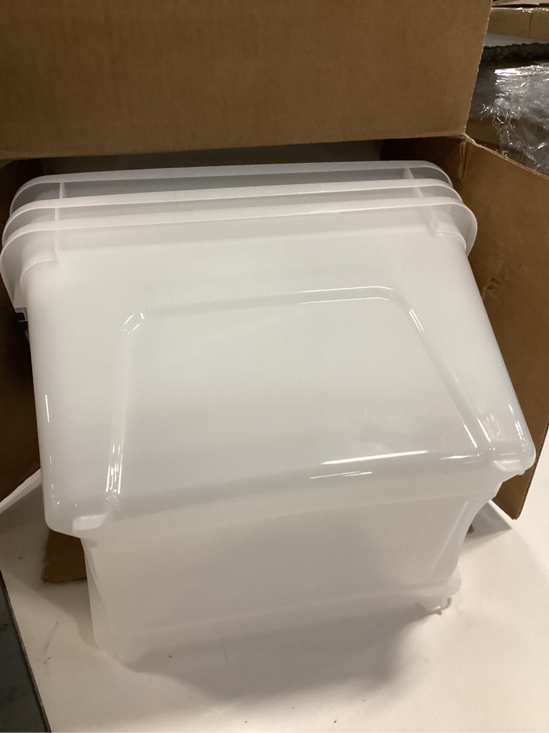 Condition photo showing Good Condition for ( incomplete) IRIS USA 19 Qt Stackable Plastic Storage Bins with Lids, 6 Pack - BPA-Free, Made in USA - Discreet Organizing Solution, Latches, Durable Nestable Containers, Secure Pull Handle - Pearl Pearl 19 Qt 6 Pack