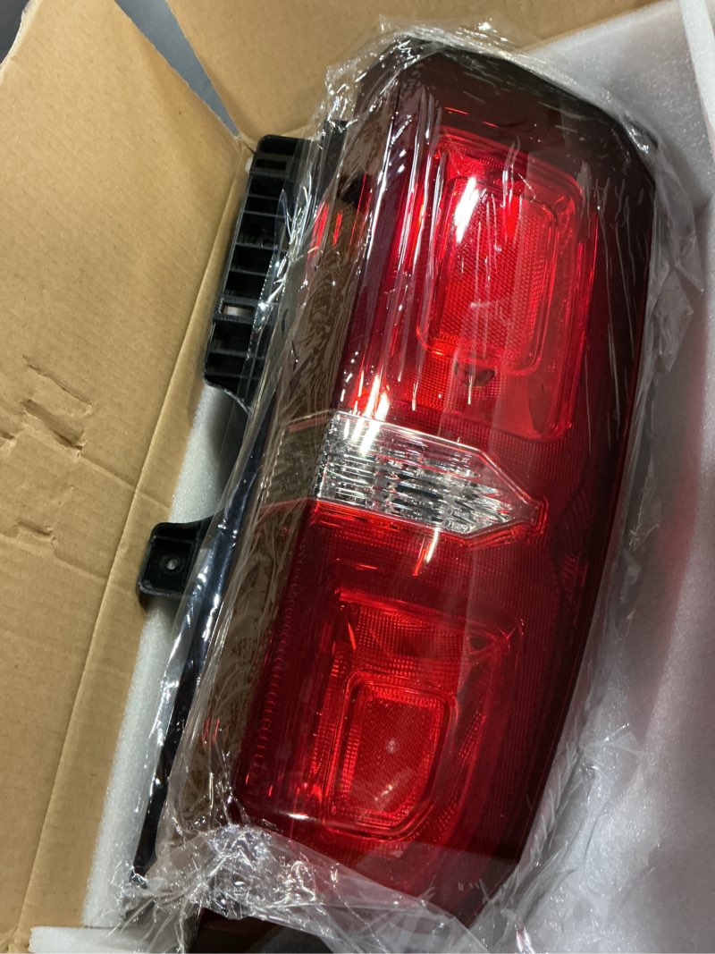 Condition photo showing New/Like New for tail light assembly compatible with chevy tahoe suburban 2015 2016 2017 2018 2019 2020 led brake lamp left driver side # 84467058 gm2800264 2015-2020 left driver side