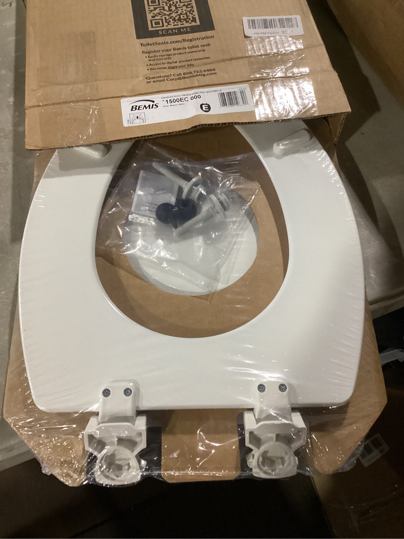 Condition photo showing New/Like New for bemis residential molded wood toilet seats white