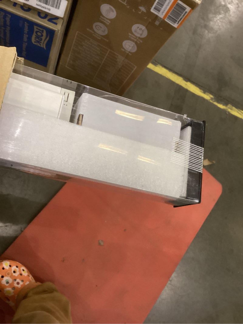 Condition photo showing Good Condition for Roller blinds