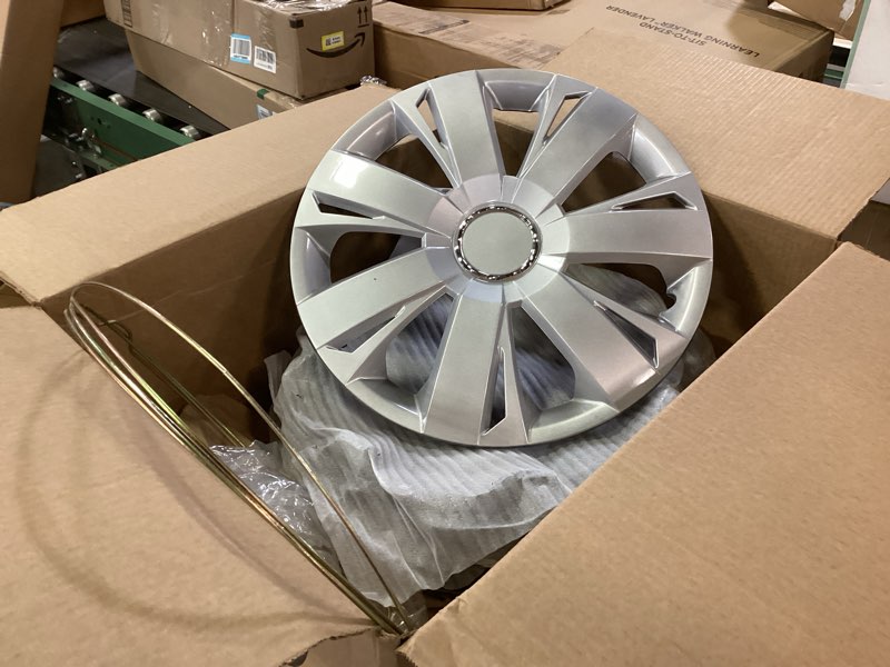 Condition photo showing As Is for Set of 4 silver rims