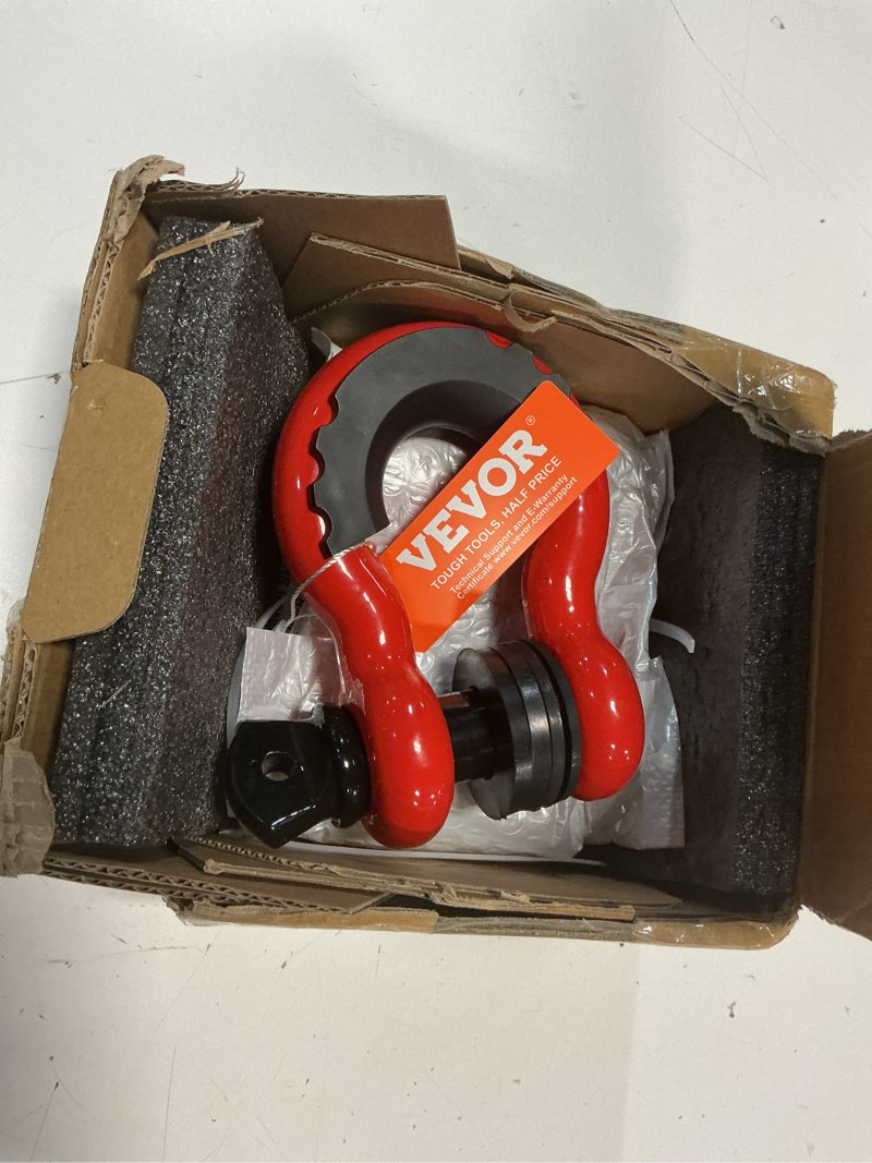 Condition photo showing Good Condition for vevor 3/4" d ring shackle, red shackles for truck with 7/8” screw pin 62832 lbs (28.5 ton) break strength black isolator washers kit, winch towing shackle for truck jeep heavy duty off road recovery