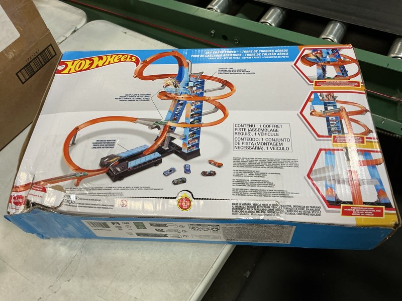 Condition photo showing New/Like New for Hot Wheels Sky Crash Tower Motorized Track Set with Car  Stores 20+ 1:64 Scale Cars