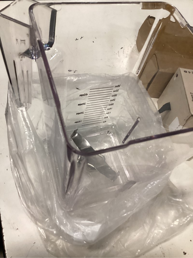 Condition photo showing As Is for for blendtec wildside+ jar replacement blender pitcher container- compatible with classic 570, 575, total blender classic; designer 625, 650, 725, 750; professional 800; commercial 825, 885
