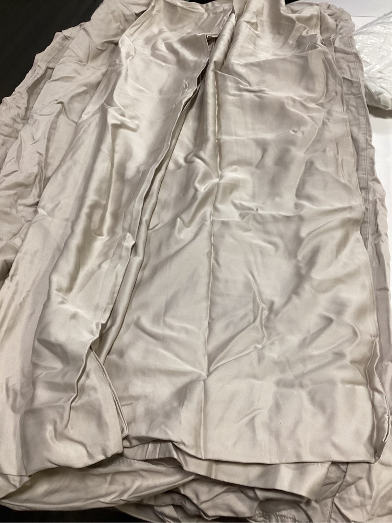 Condition photo showing Good Condition for quince bamboo pillowcase set, king, sand