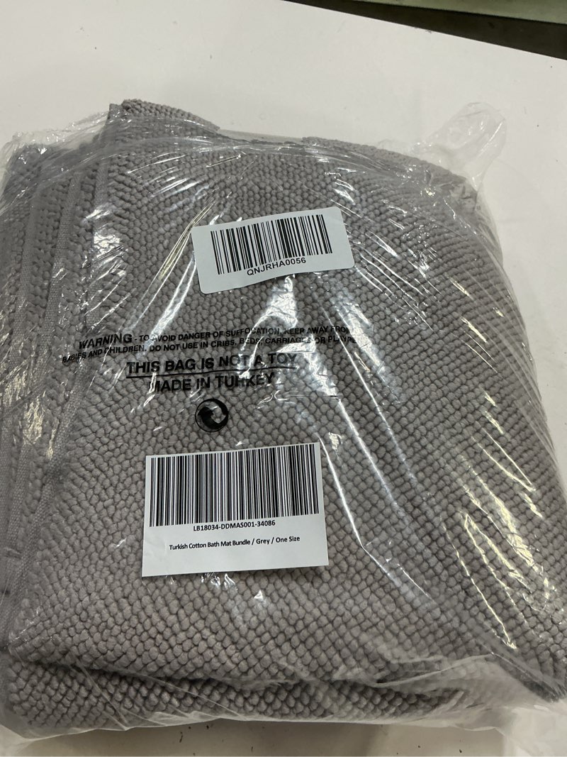 Condition photo showing New/Like New for quince turkish cotton bath mat bundle / grey / one size
