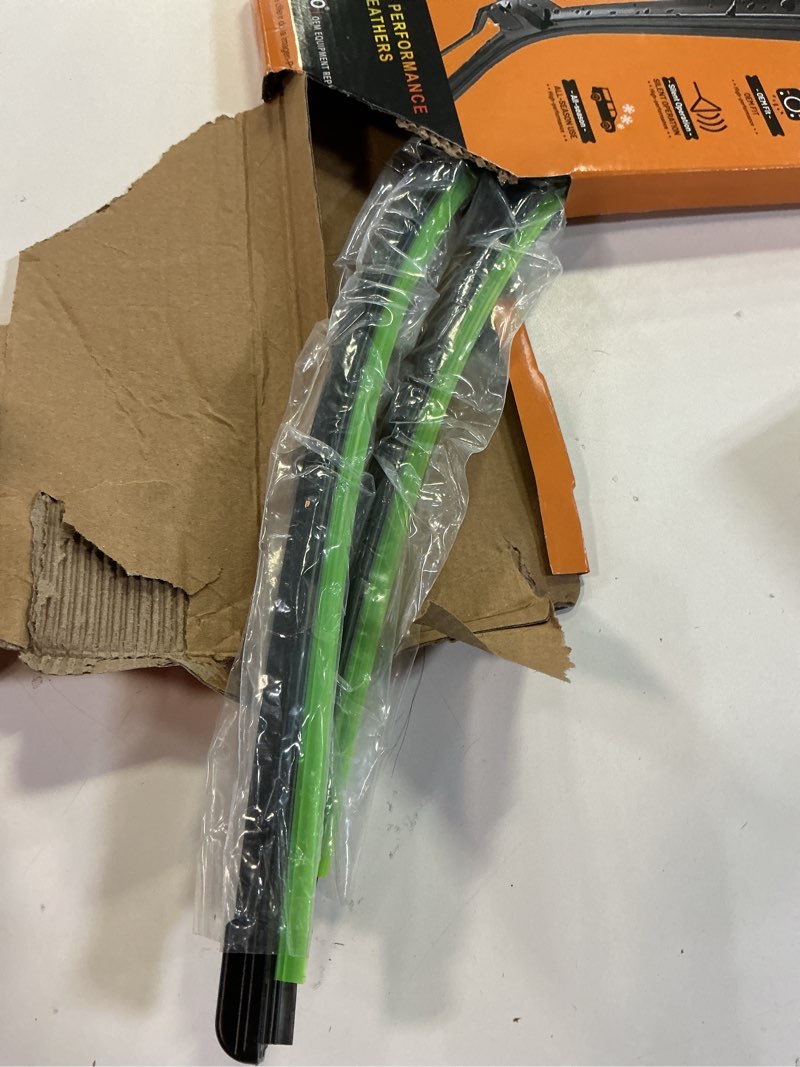 Condition photo showing Good Condition for AUTOBOO 28"+24" Windshield Wiper Blade Replacement for Chevy Cruze 2021-2017 Honda Civic Coupe 2006-2011 -Original Factory Quality (Pack of 2)