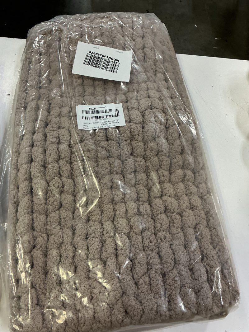 Condition photo showing New/Like New for lumi luxury bathroom rug, ultra soft quick dry bath mat, non-slip absorbent thick chenille bath rug, cozy braid design floor mat for bathtub, sink, laundry, bedroom, beige, 24"x36" 24"x36" beige