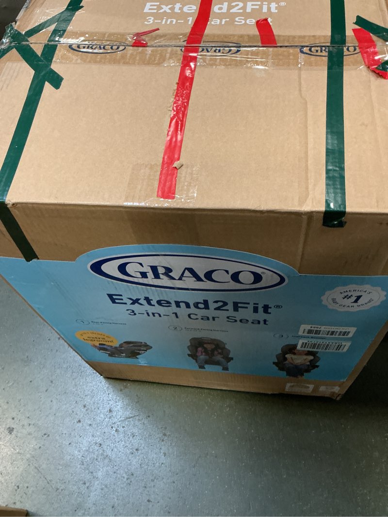 Condition photo showing New/Like New for Graco Extend2Fit Convertible Baby Car Seat, Rear and Forward Facing, Adjustable Extension Panel for Extra Legroom, Gotham 2-in-1 Gotham 2.0