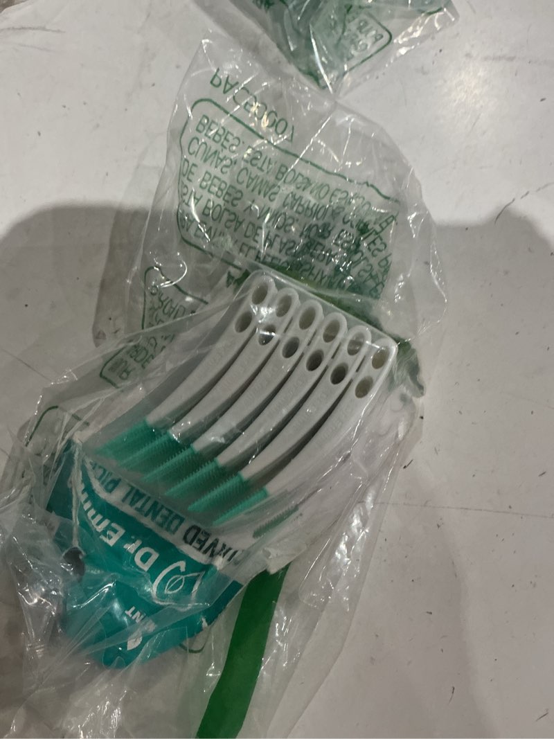 Condition photo showing Good Condition for dr. emma dental picks mint curved soft rubberized tooth picks easy to use brush picks with carry case, 90ct 90 count (pack of 1)