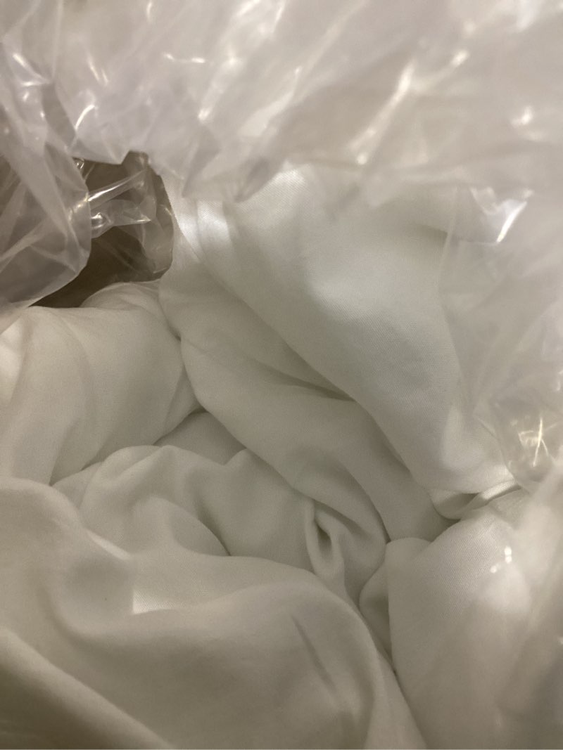 Condition photo showing As Is for Bedsure Full Size Comforter Set, White Soft Prewashed Bedding for All Seasons, 3 Pieces GentleSoft™ Warm Down Alternative Bed Set, 1 Lightweight Comforter (82"x86") and 2 Pillowcases (20"x26") Full(82"x86") 02 - White