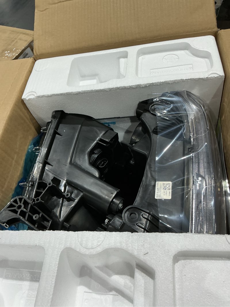 Condition photo showing Good Condition for headlights w/bulbs for 2007-2013 toyota tundra/2008-2017 sequoia (fits 12-14 sequoia without headlight washer only, not for models with leveling dial) driver & passenger side chrome - with h/l beam bulbs oe replacement