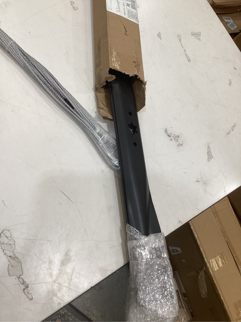 Condition photo showing Good Condition for 42 inch mower mulching blades for cub cadet troy bilt mtd bronco replace 742-04126 742-0616 942-0616 942-0616a (6 point star)